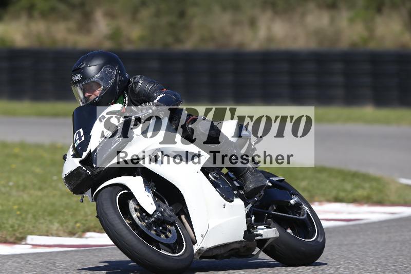 /48 25.08.2025 Cornu Master School ADR/gruen-vert/4